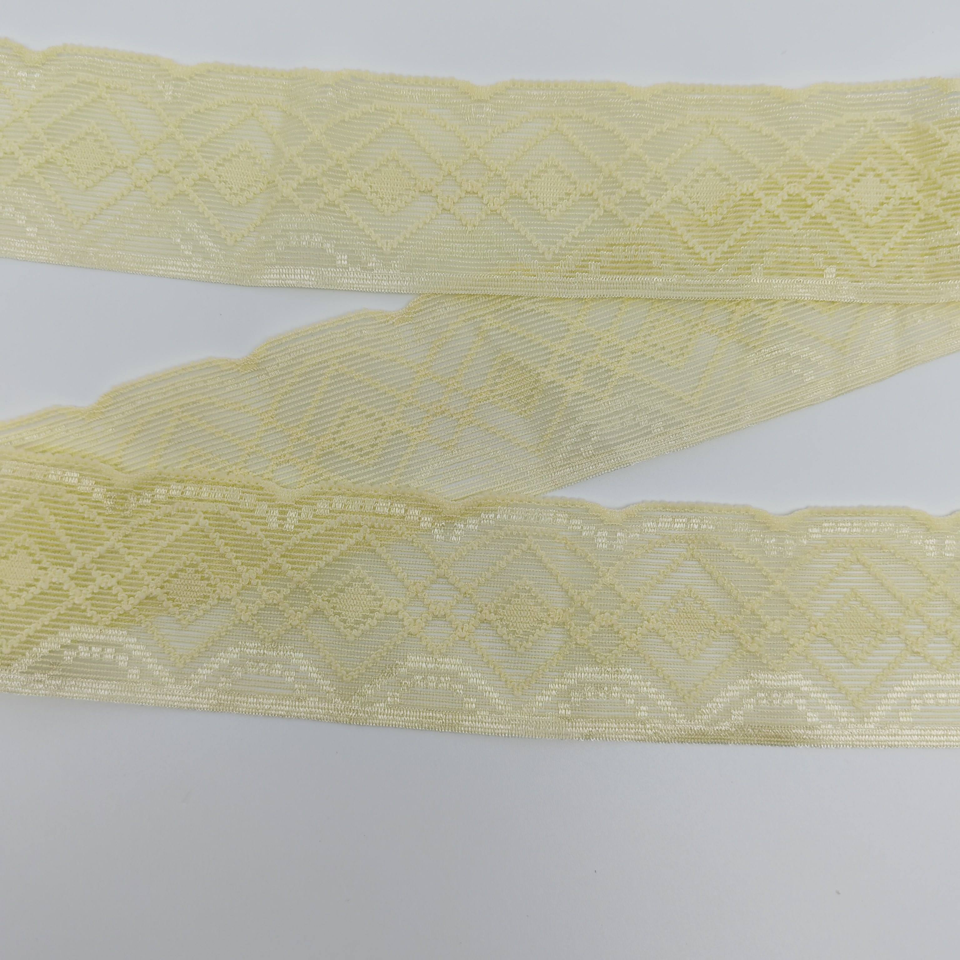 สีเหลือง