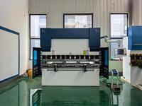 Machine de pliage hydraulique CNC automatique 63T HUAXIA pour tôles en acier inoxydable