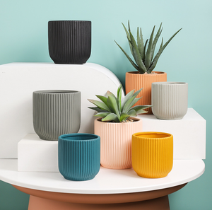 Vaso per Piante AI Cilindrico per Interni ed Esterni con Fori di Drenaggio, Accenti Dipinti Unici, Grigio e Bianco, 5,5 Pollici, <span class=keywords><strong>Vasi</strong></span> <span class=keywords><strong>in</strong></span> <span class=keywords><strong>Cemento</strong></span> Sostenibile per Tutti - Product Image 4