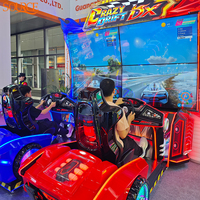 SOURE Nouveau Design Simulateur de Course Personnalisé à 4 Écrans, Machines d'Arcade de Course de Voitures, Jeux de Course de Voitures à Monnayeur pour 2 Joueurs