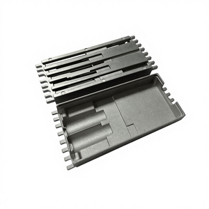 Radiatore per Circuiti Integrati Personalizzato a Basso Costo, Realizzato con Parti in Pressofusione di Alluminio - Product Image 2