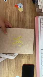 Tarjeta de invitación de matrimonio bohemio muy lujosa, sobre de bolsillo de terciopelo, invitación de boda de lámina dorada con cinta crema y perlas - Product Image 3