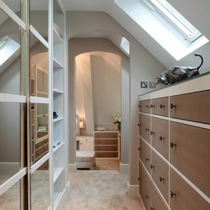 <span class=keywords><strong>Armadio</strong></span> su Misura Vermonhouzz con Soffitto Inclinato, Sistema di Guardaroba Moderno in Legno con Forme Irregolari per Soffitta, Angoli e Camera da Letto - Product Image 5