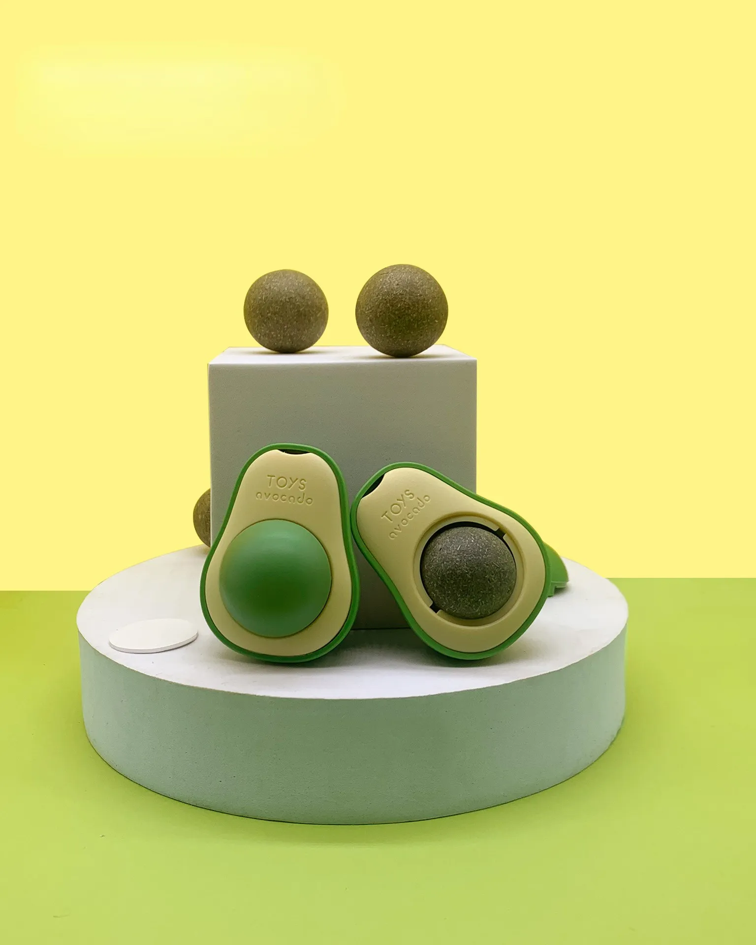 UT 2022 amazon vendita calda interact fruit pet cat avocado catnip ball toy set mint Design 360 rotazione catnip wall ball