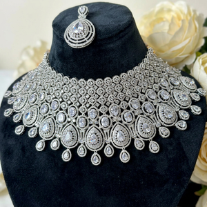 Parure de bijoux de luxe américaine en laiton plaqué or, collier ras-du-cou, boucles d'oreilles chaîne à maillons, Tikka, bijoux de mariage indiens faits à la main - Product Image 1
