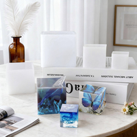 Mini presse-papier de bureau en cristal transparent carré personnalisé Ornement de fleur Spécimen de résine époxy Silicone Mod Craft pour la maison