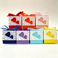 Boîtes en papier jetables pliables avec laminage mat, doublure en éponge, forme double cœur pour bonbons, mariage, fête, cadeaux de baby shower