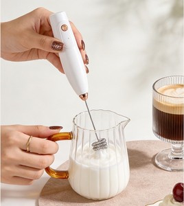 Espumador de Café Eléctrico Portátil con Batidor, Espumador de Leche Ligero y Mezclador de Bebidas, Batidor Manual para Café y Leche para Lattes Cremosos - Product Image 6