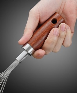 <span class=keywords><strong>Fouet</strong></span> en fil d'acier DS10 Nan Yuan pour œufs, thé et lait, avec manche en bois - Product Image 4