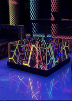 Table basse en marbre illuminée pour lieux de divertissement, table moderne à LED pour hôtels et salles de sport