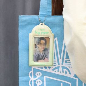 สายคล้องคอ Kpop แบบสั่งทำพิเศษ พิมพ์สองด้าน น่ารัก พวงกุญแจ PVC ของขวัญทางธุรกิจ ราคาโรงงาน ตัวล็อคพลาสติก จัดส่งรวดเร็ว - Product Image 1