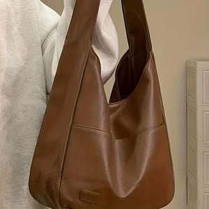 กระเป๋าสะพายไหล่ความจุขนาดใหญ่ใหม่กระเป๋าโท้ทสำหรับผู้หญิงหนังนิ่มแฟชั่น - Product Image 3