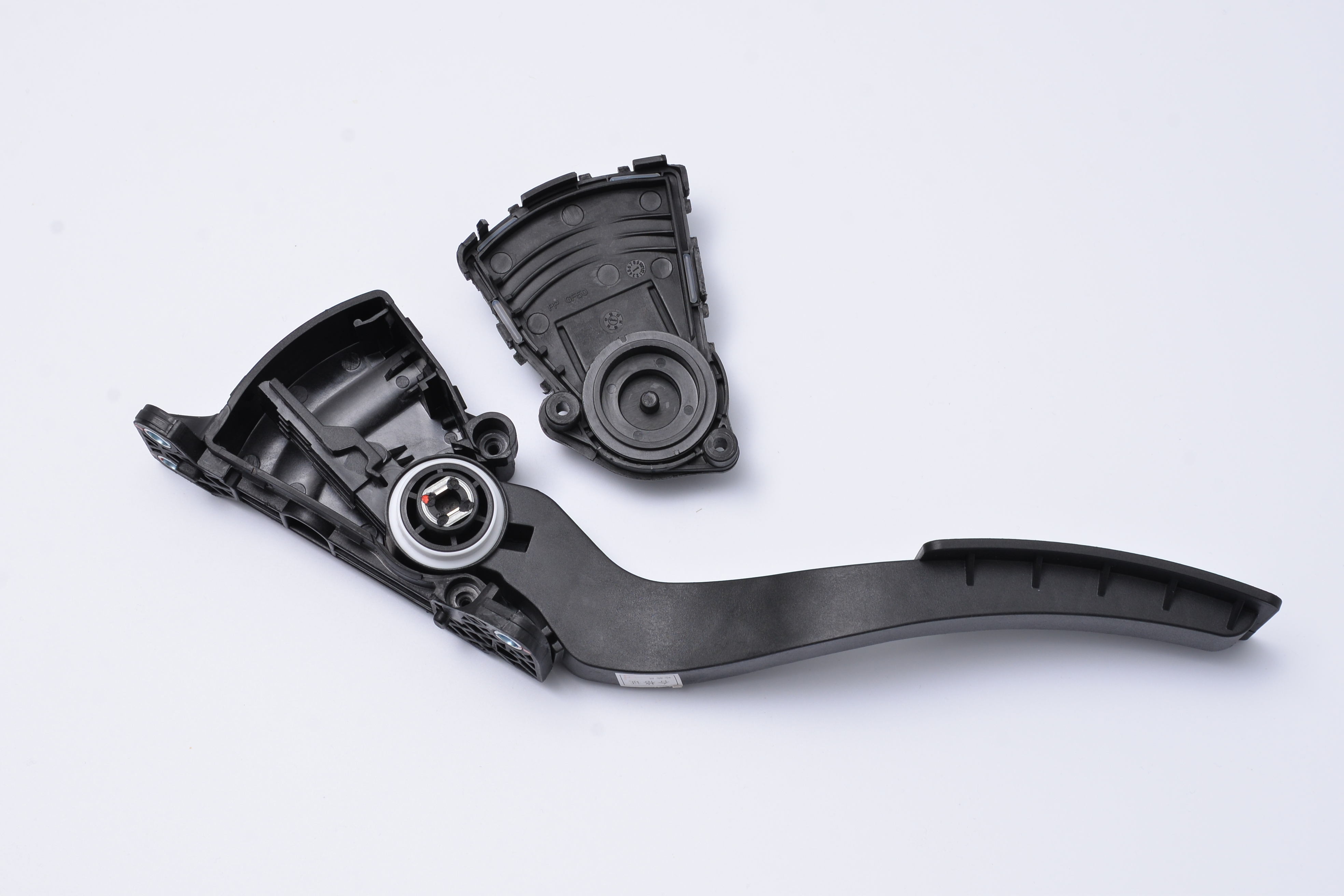 チェルリ Cut Leash Wallet Chain with Skull | AMiGAZ Attitude Approved