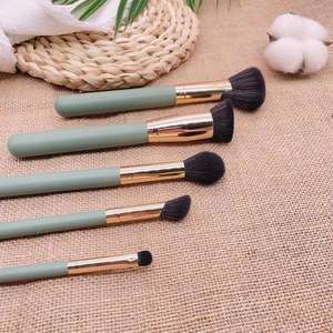 ชุดแปรงแต่งหน้ามืออาชีพ YRX 5 ชิ้น ชุดแปรงสำหรับลงแป้ง คอนทัวร์ และแต่งหน้า สีเขียว - Product Image 6