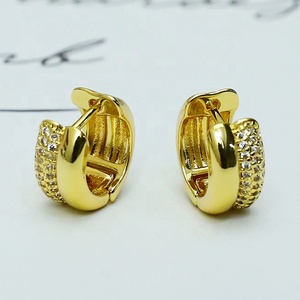 Créatives Boucles d'oreilles créoles géométriques vintage Colarmix, plaquées or 18 carats, exquises et élégantes, pavées de zircons, petites, pour cadeau de fête, tendance - Product Image 4
