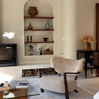 Fauteuil individuel personnalisable en bois massif de style moderne du milieu du siècle danois, fauteuil d'appoint en fausse laine d'agneau couleur crème française pour salon