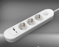 Prise d'extension de multiprise à LED standard de l'UE 16A 5 prises et 3 prises de courant alternatif 6 prises en option