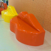 Y182 Banc en forme de lèvres rouges amusantes, chaise de restaurant, chaise d'attente publique, tabourets de loisirs modernes en fibre de verre durables et design