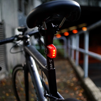 Lumixell 4 Lumen LED Feu arrière de vélo rechargeable par USB, portable, rouge, pour la conduite nocturne, en ABS, résistant à l'eau IPx4, 12 heures d'autonomie