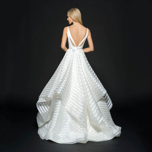 Grande taille robe <span class=keywords><strong>de</strong></span> mariée Sexy Vestido <span class=keywords><strong>De</strong></span> Novia robe <span class=keywords><strong>de</strong></span> mariée personnalisée dos nu bal blanc à volants profonde V longue queue robe <span class=keywords><strong>de</strong></span> mariée - Product Image 3