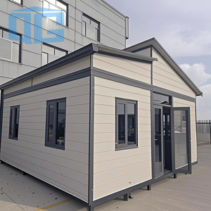 Casa Container Prefabbricata Espandibile Personalizzata da 20 Piedi con 2 Camere da Letto, Design Modulare Durevole, Montaggio Rapido, Resistente alle Intemperie con Tetto a Falde - Product Image 1