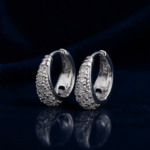 Orecchini a Cerchio E2402 in Argento 925 con Cristalli Pavé Taglio Brillante Rotondo, Classici da Donna per Uso Quotidiano - Product Image 2