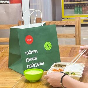 Customized Kraft Eco-Friendly Recyclable Paper <b>Bags</b> with Custom Logo Printing for Fast Food Light Food Takeaway Packaging - Product Image 5