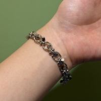 Bracelet tendance pour enfants en acier inoxydable plaqué or 18 carats avec perles et pendentif cœur, idéal pour mariage ou cadeau de fête