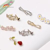 Vente en gros des derniers charmes de lacets de chaussures en métal de luxe, or et argent, papillon, rose, pour baskets