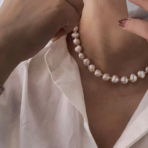 Collar de Perlas Alienígenas de Estilo Barroco Romántico para Mujeres Jóvenes, Cadena de Clavícula de Estilo Retro, Estilo Natural - Product Image 2