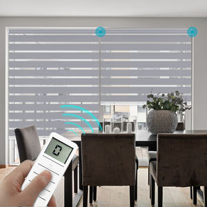 ม่านม้วนแบบไร้สายไฟฟ้าในตัว รุ่นโมเดิร์น ลายม้าลาย ปิดแสง 100% แบบกล่องสี่เหลี่ยม สำหรับห้องนั่งเล่นและสำนักงาน - Product Image 1