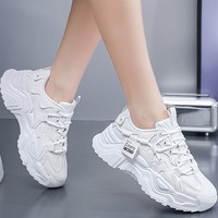 Nouvelles chaussures de sport d'extérieur édition coréenne, semelle épaisse surélevée, chaussures de course pour femmes, chaussures de marche tendance pour femmes