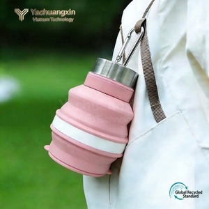 Silicone Foldable Water Bottle Green 1L Compact Portable For <b>Camping</b> <b>Hiking</b> Outdoor Use - Product Image 6