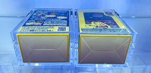 Estuche Acrílico Transparente para Cartas Coleccionables RAY YI, Edición Campeonato Mundial Escarlata y Violeta, Pikachu Yokohama - Product Image 3