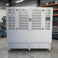 Machine d'emballage de cartons semi-automatique pour l'emballage de livres avec un design compact et des roues mobiles