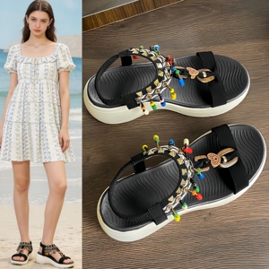 Sandales compensées confortables d'été pour femme, style bohème, à talon bas, ornées de strass et de perles, à bout ouvert, avec bride cheville et talon compensé - Product Image 4