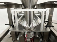 Machine d'emballage verticale automatique 100g 300g 500g pour snacks/biscuits, chips, avec fonction de mise sous film, de purge de gaz, d'étiquetage de date et de capsulage