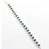 Elegante pulsera de tenis de plata de ley 925 con peridoto verde brillante para mujer, joyería clásica contemporánea de diseño de alta gama.