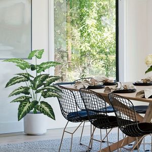 Plante en pot de palmier tropical et grandes feuilles de bananier artificielles en plastique pour jardins extérieurs et décorations de fête - Product Image 3