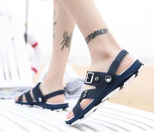 2022 nouveau été hommes <span class=keywords><strong>sandales</strong></span> conduite plage chaussures <span class=keywords><strong>en</strong></span> <span class=keywords><strong>plastique</strong></span> vêtements d'extérieur bord de mer pantoufles Couples <span class=keywords><strong>sandales</strong></span> - Product Image 6
