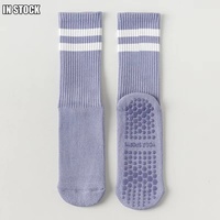 Vente en gros Chaussettes classiques Barre Pilates pour femmes Chaussettes adhérentes en coton de yoga en stock Chaussettes antidérapantes