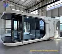 Capsule de camping en acier de 38 m2 au design luxueux, maison préfabriquée avec système intelligent moderne et fonction respirante