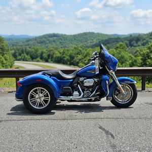 Nueva Harley-Davidson Tri Glide Ultra Classic Premium Touring Performance Cruiser 1040 2024 Personalizada, Origen Estadounidense, Todos los Modelos en Venta - Product Image 3