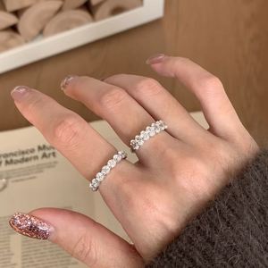 Anillo de Eternidad de Oro de 14k Personalizado con Diamante Cultivado en Laboratorio de Corte Ovalado, Certificado por IGI, Joyería de Moda Unisex - Product Image 5