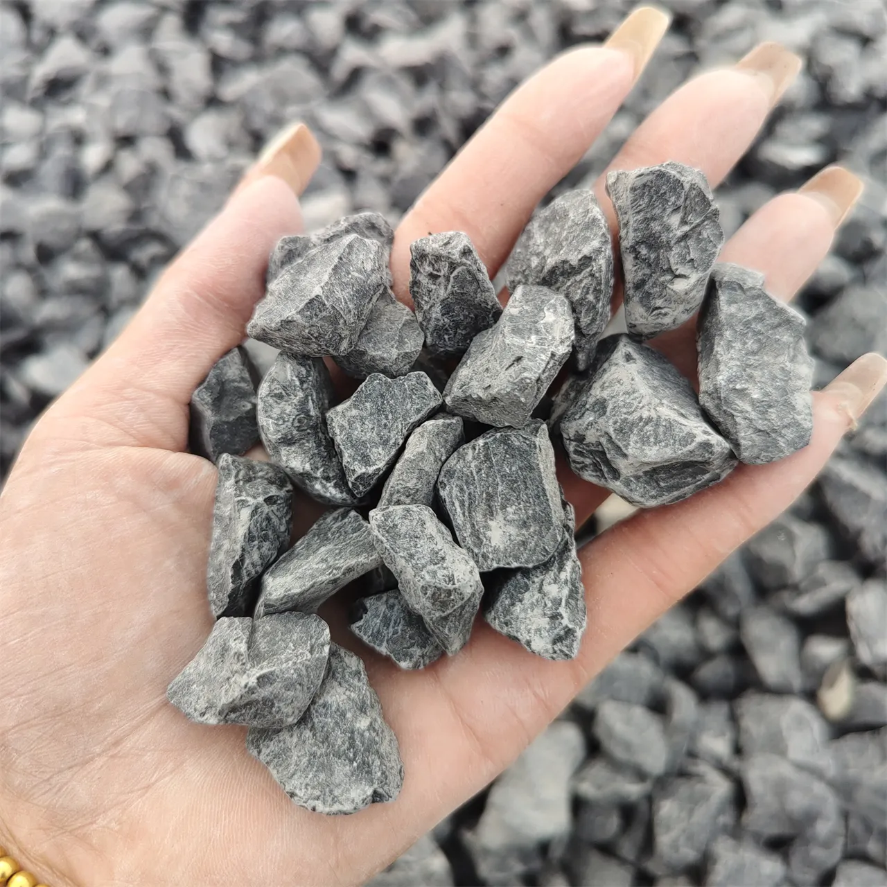 Chinese manufacture stone block gravel crushed stone for fire pit patio garden decoration