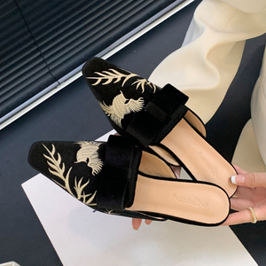 Mules à talons chaton pour femmes, style rétro, brodées, à talon bas de 5 cm, tendance - Product Image 2