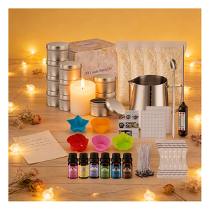 Emballage de bougies artistiques faites à la main en boîte de luxe, collection promotionnelle de bougies naturelles de boutique, sélection de la gamme - Product Image 1