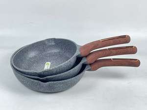 Batterie de cuisine antiadhésive moderne de luxe OEM de 3 pièces poêle à frire 24/26/28 cm fond d'induction pots en céramique métalliques personnalisés pour la maison - Product Image 2