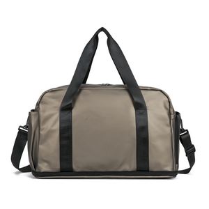 Sac de sport imperméable grande capacité avec logo personnalisé, sac de voyage pour hommes et femmes - Product Image 3