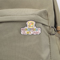 Badge en émail sur le thème des slogans de la douleur chronique pour sac, chapeau, vêtement et ornement de style personnel